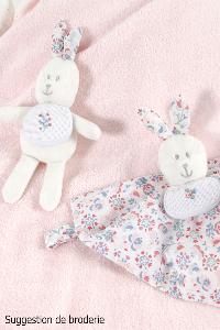 DOUDOU A BRODER LAPIN DMC GN206