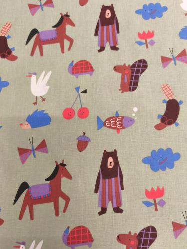 TISSU 100%  COTON  IMPRIME MOTIFS ENFANTS au mètre