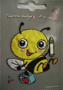 MOTIF THERMOCOLLANT  Abeille avec crayon 