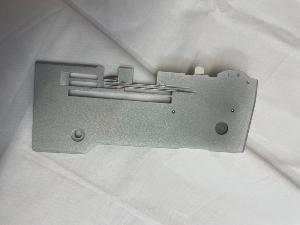 PLAQUE AIGUILLE SURJETEUSE BERNINA L450 et L460