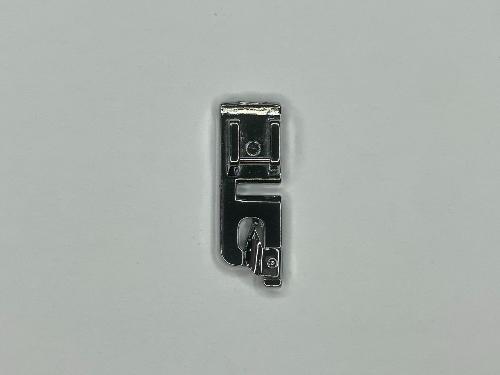 Semelle surjeteuse ourleur clic/ cout 690H ( voir surjeteuses compatibles )